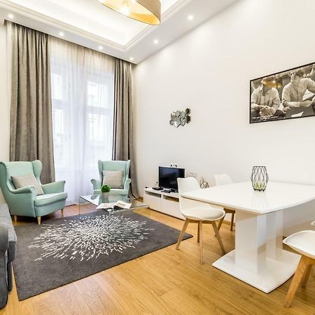 Hello Downtown Apartment - Movie Βουδαπέστη Εξωτερικό φωτογραφία