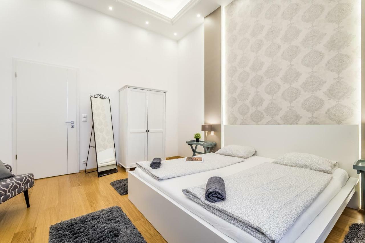 Hello Downtown Apartment - Movie Βουδαπέστη Εξωτερικό φωτογραφία