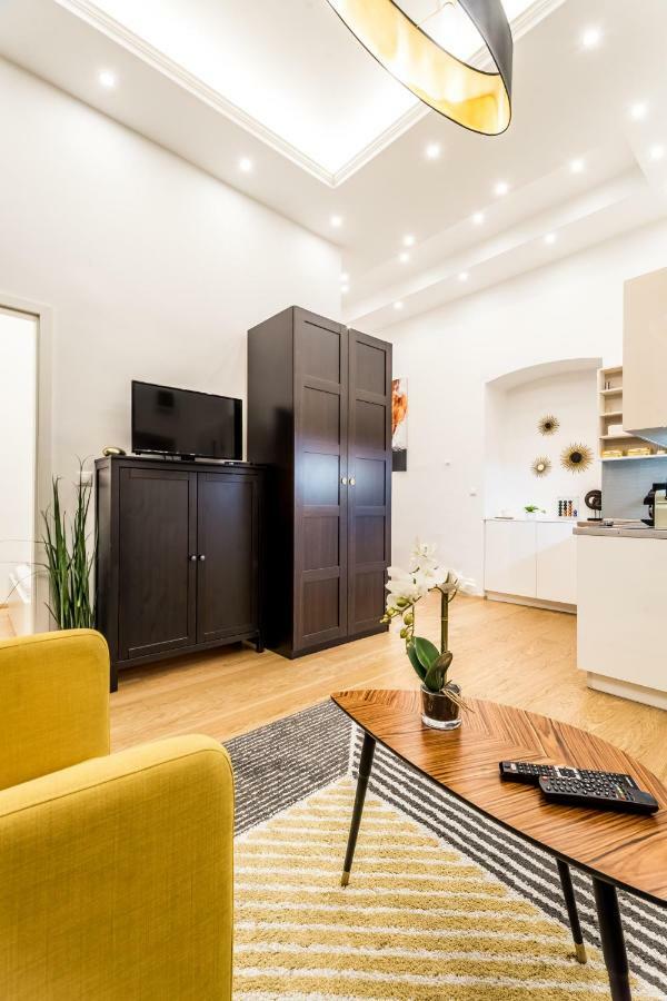 Hello Downtown Apartment - Movie Βουδαπέστη Εξωτερικό φωτογραφία