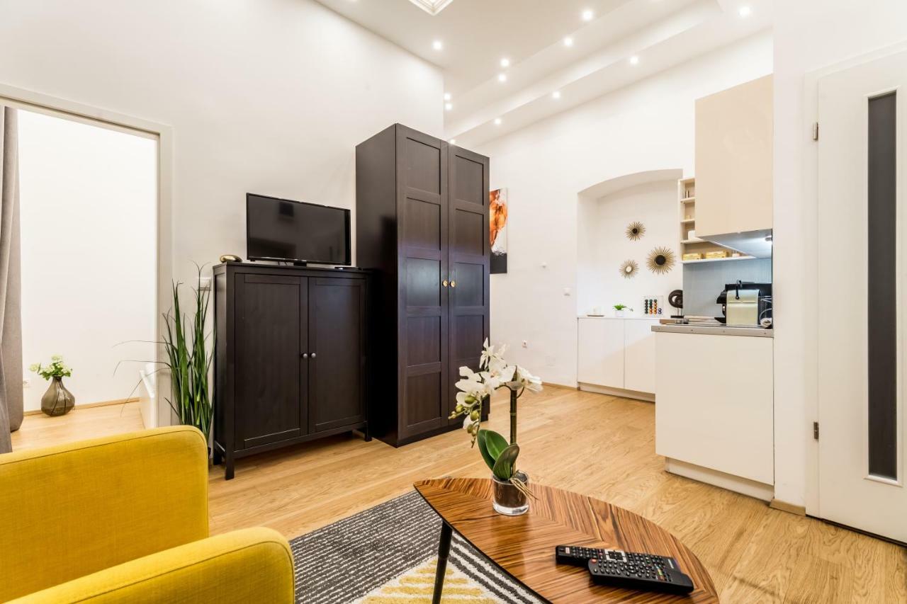 Hello Downtown Apartment - Movie Βουδαπέστη Εξωτερικό φωτογραφία